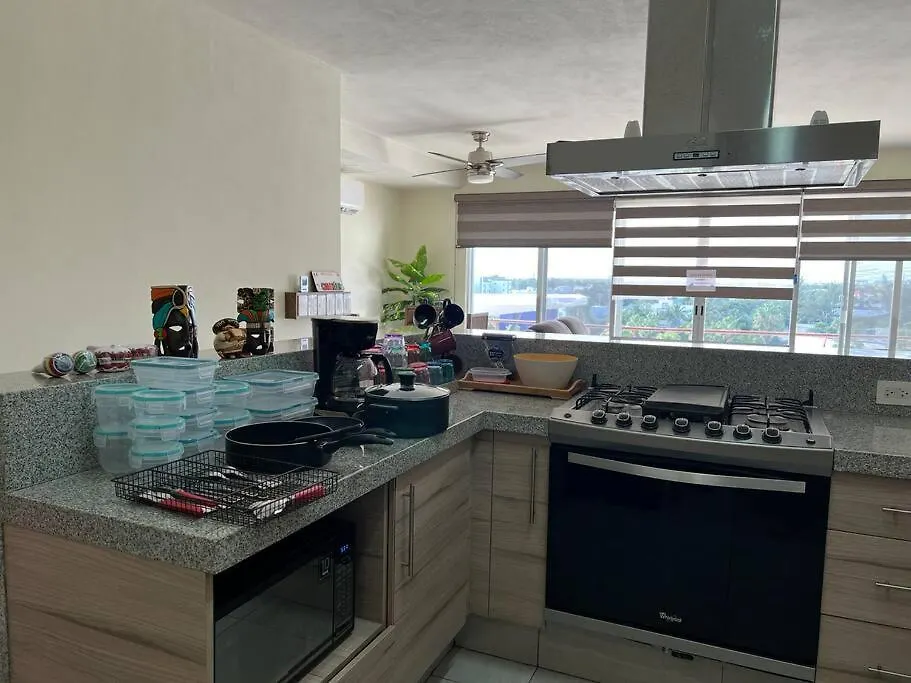 Apartment Cancun 2 Bedroom Condo, Pool, Great Wifi & Tvs