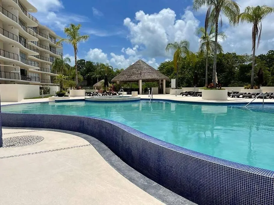 Cancun 2 Bedroom Condo, Pool, Great Wifi & Tvs Apartment