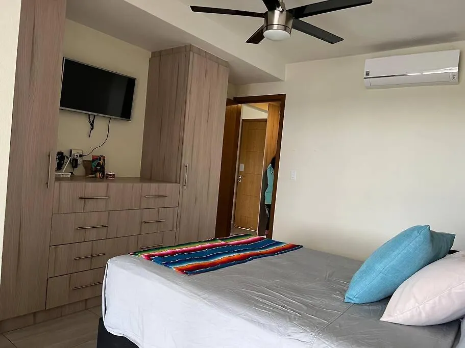 Cancun 2 Bedroom Condo, Pool, Great Wifi & Tvs Mexico