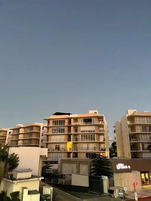 Cancun 2 Bedroom Condo, Pool, Great Wifi & Tvs 0*,